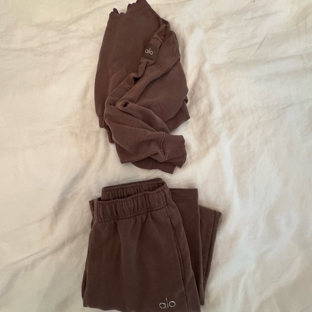 ALO Yoga Brown Sweatsuit set